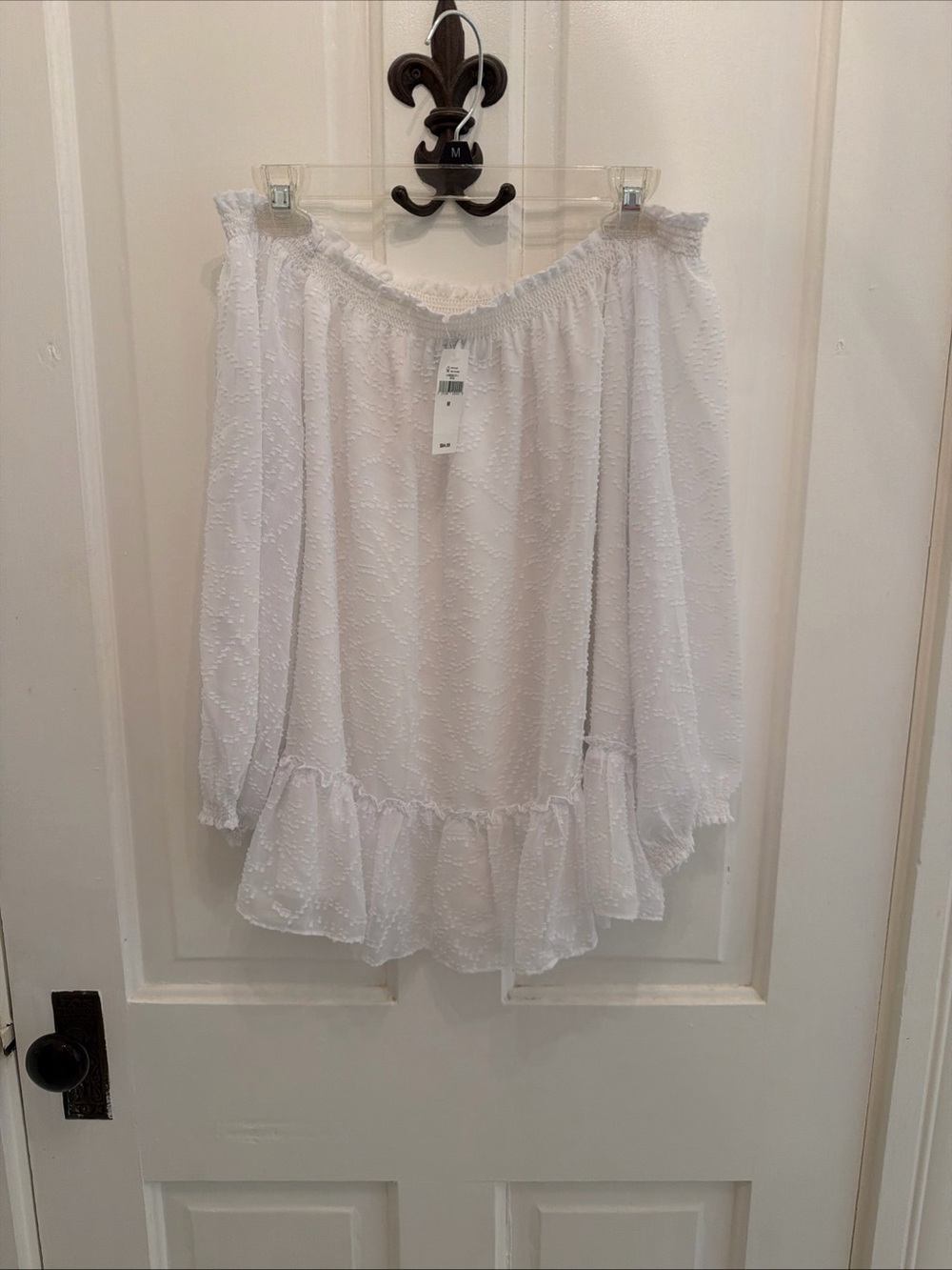NWT! Banana Republic White Swirling Lace Off Shoulder Top Medium